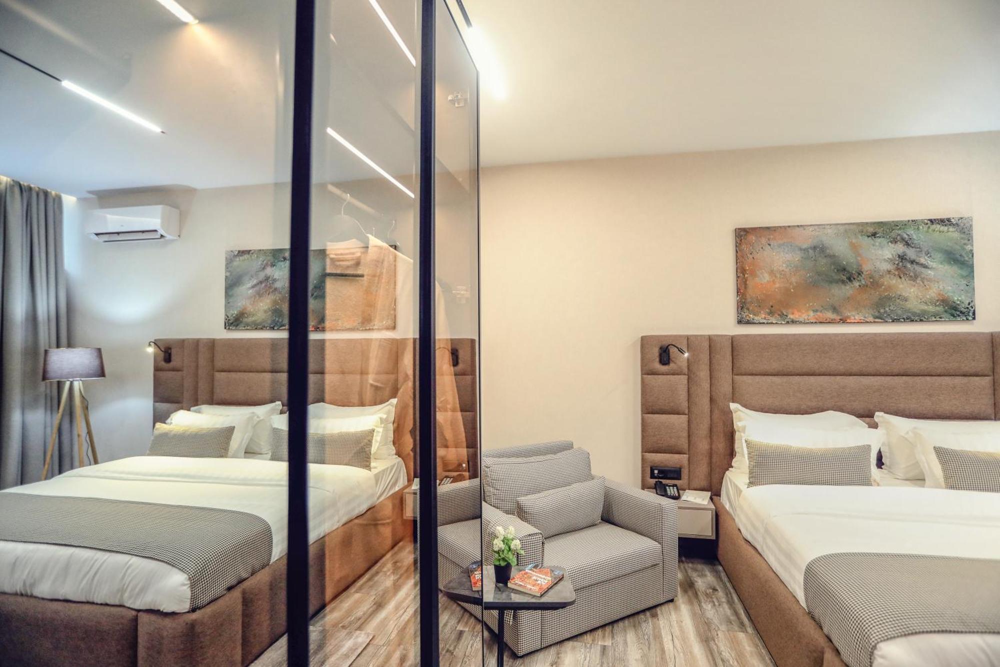 Hotel Dirista Shkodër Buitenkant foto