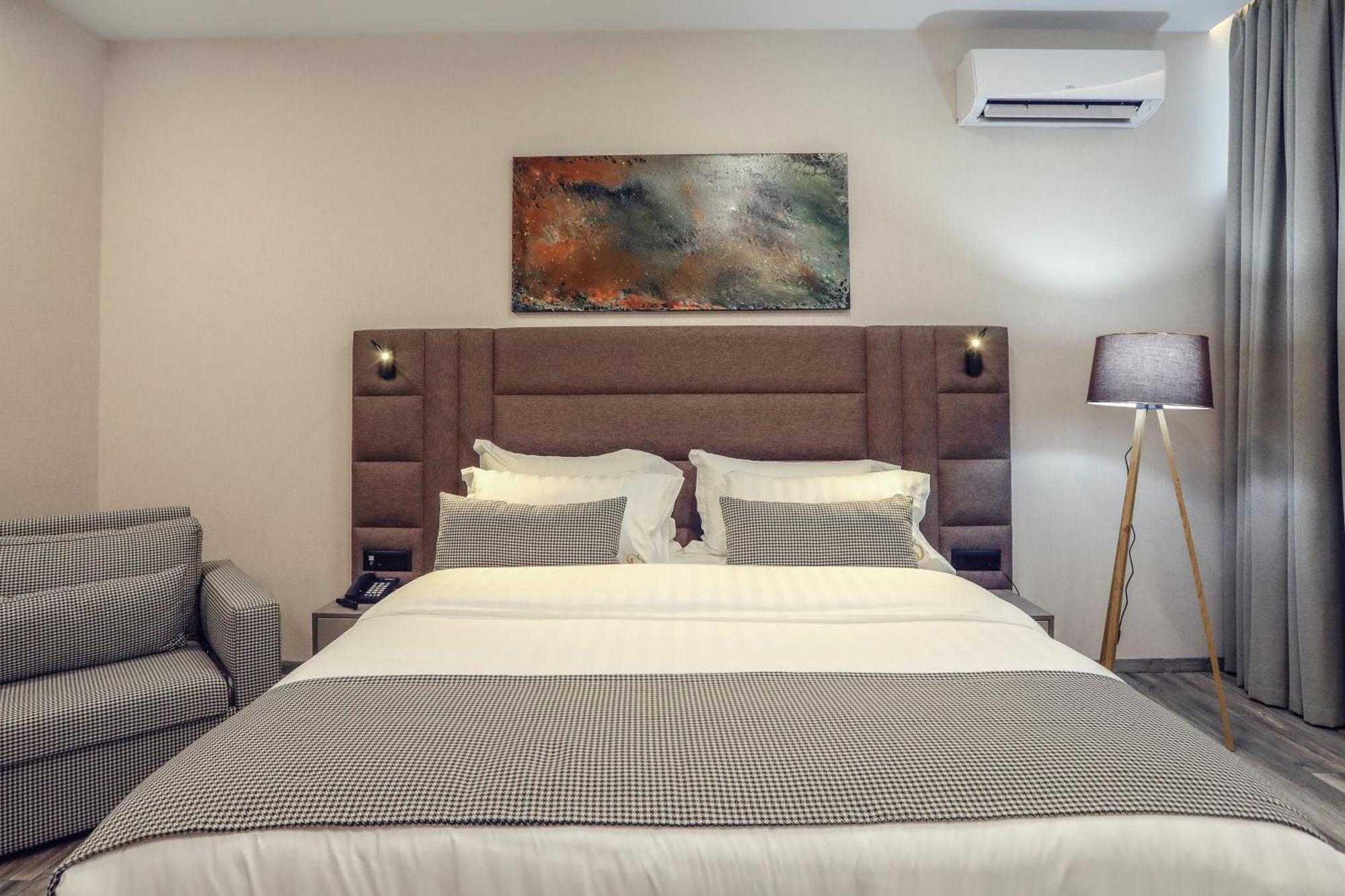 Hotel Dirista Shkodër Buitenkant foto