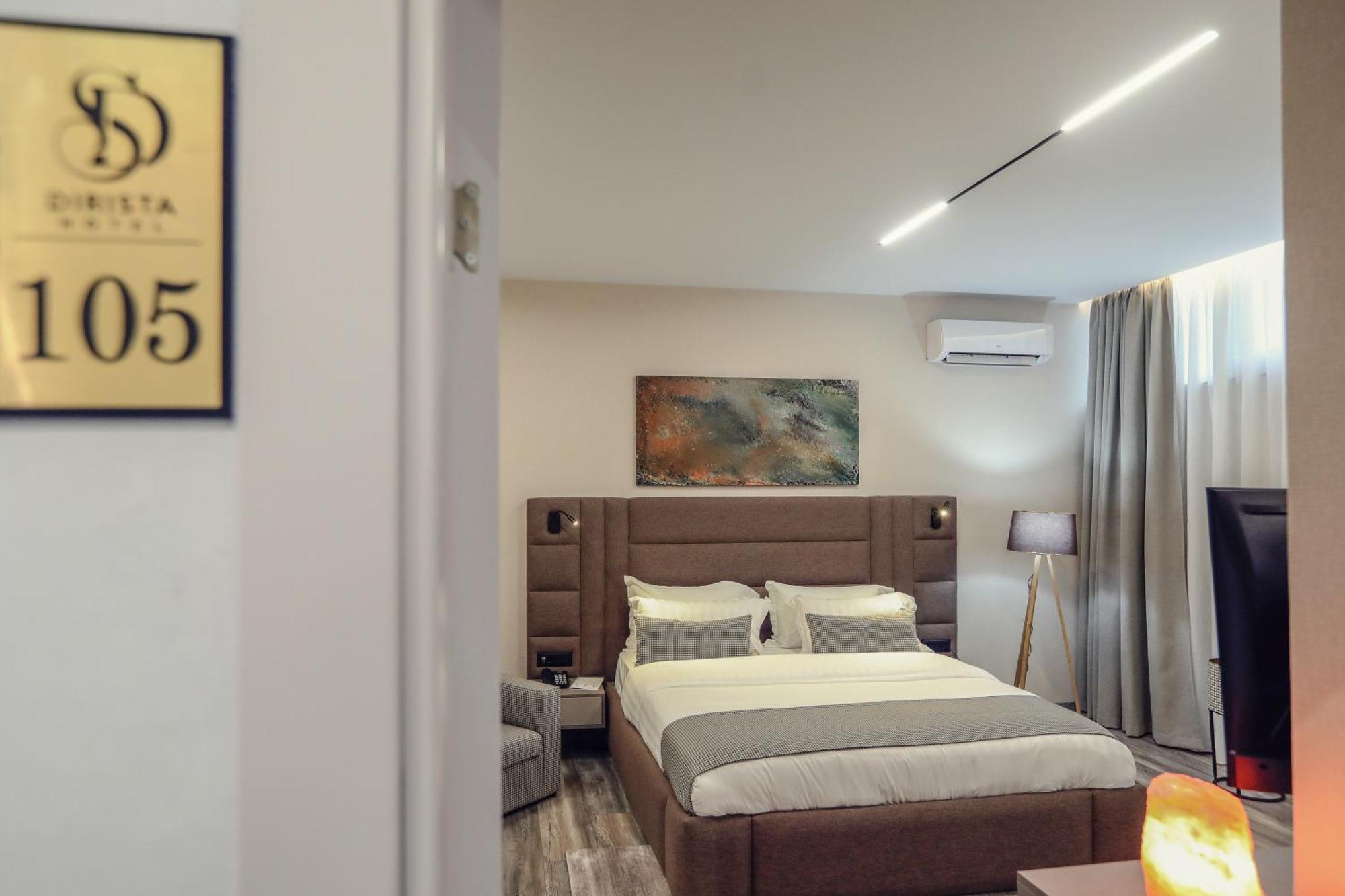 Hotel Dirista Shkodër Buitenkant foto