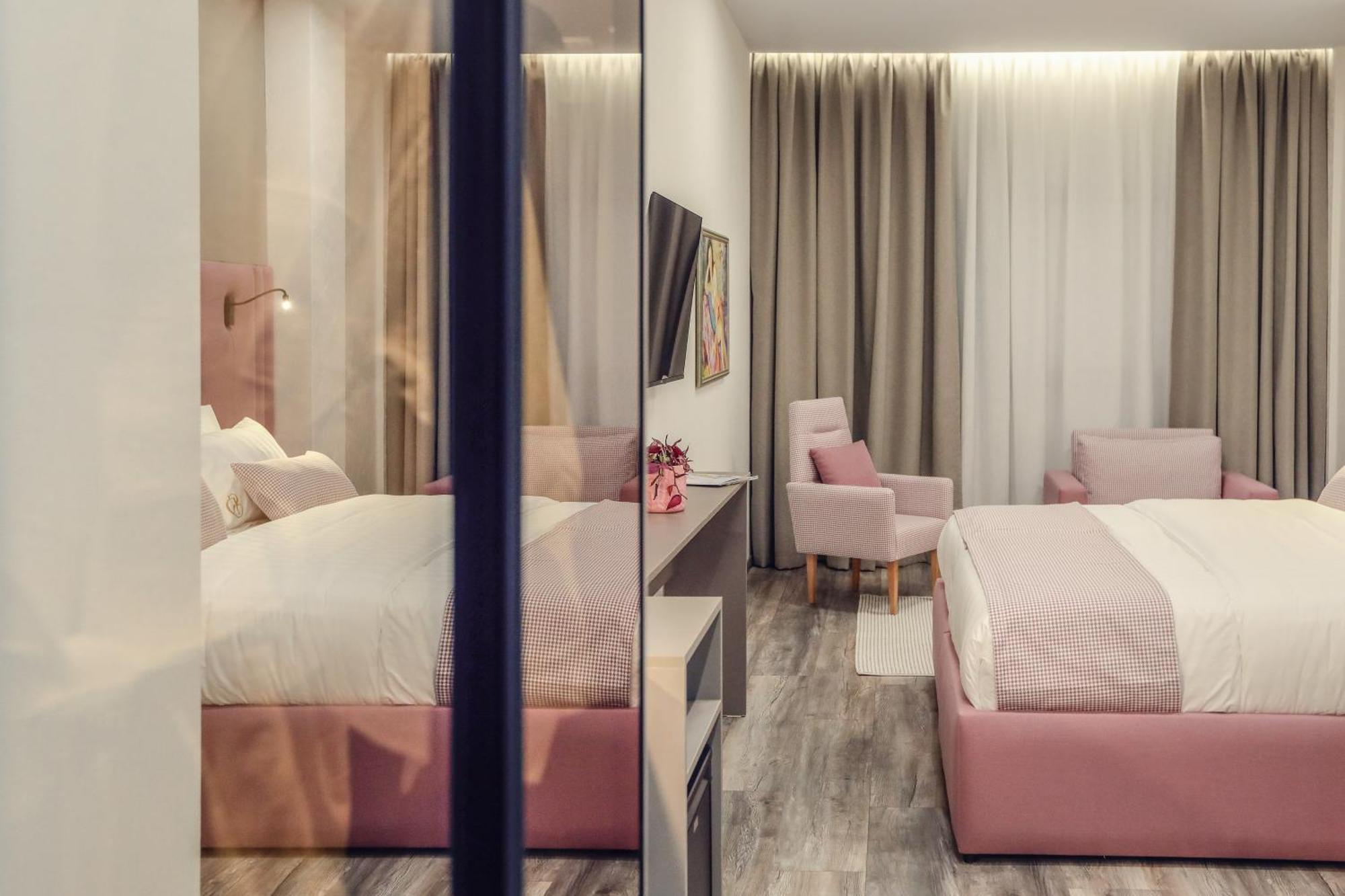 Hotel Dirista Shkodër Buitenkant foto